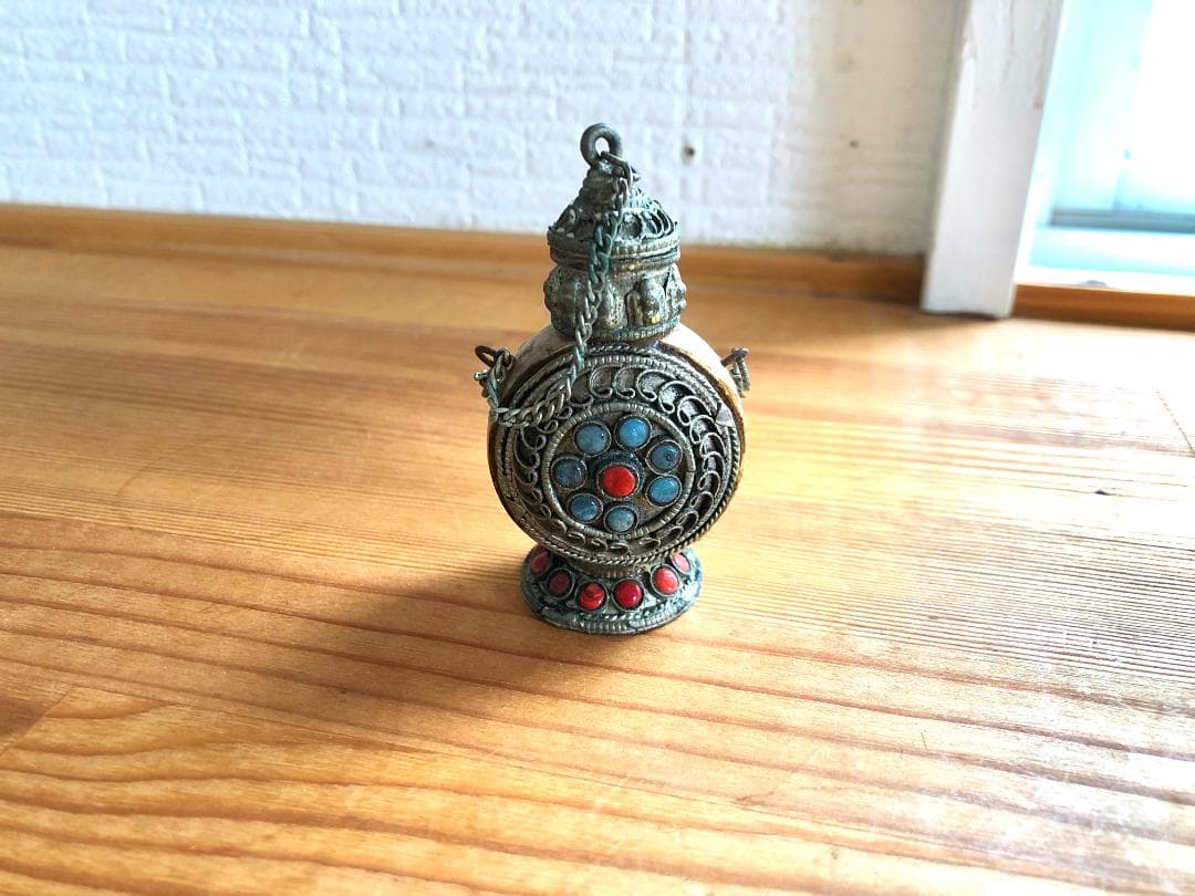 【中国・骨董】時代物 チベット ターコイズ 銀細工 鼻煙壷