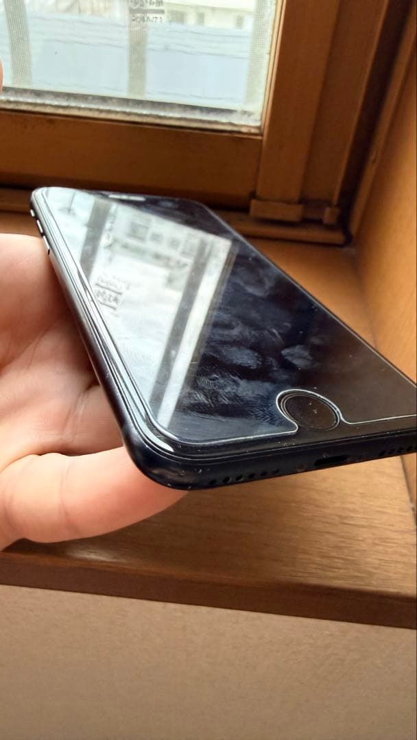 iPhone SE3 128GB バッテリー87%