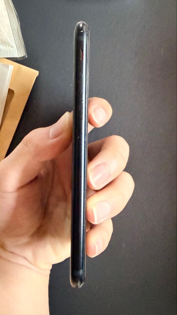 iPhone SE3 128GB バッテリー87%