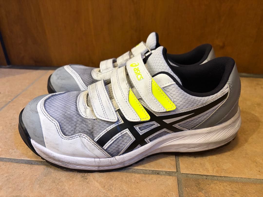 asics アシックス　安全靴　CP215