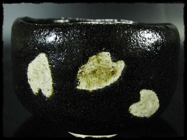 桜花 黒茶碗 落柿庵 井上 方竹 櫻花文様 楽茶碗 茶道具 共箱 g24