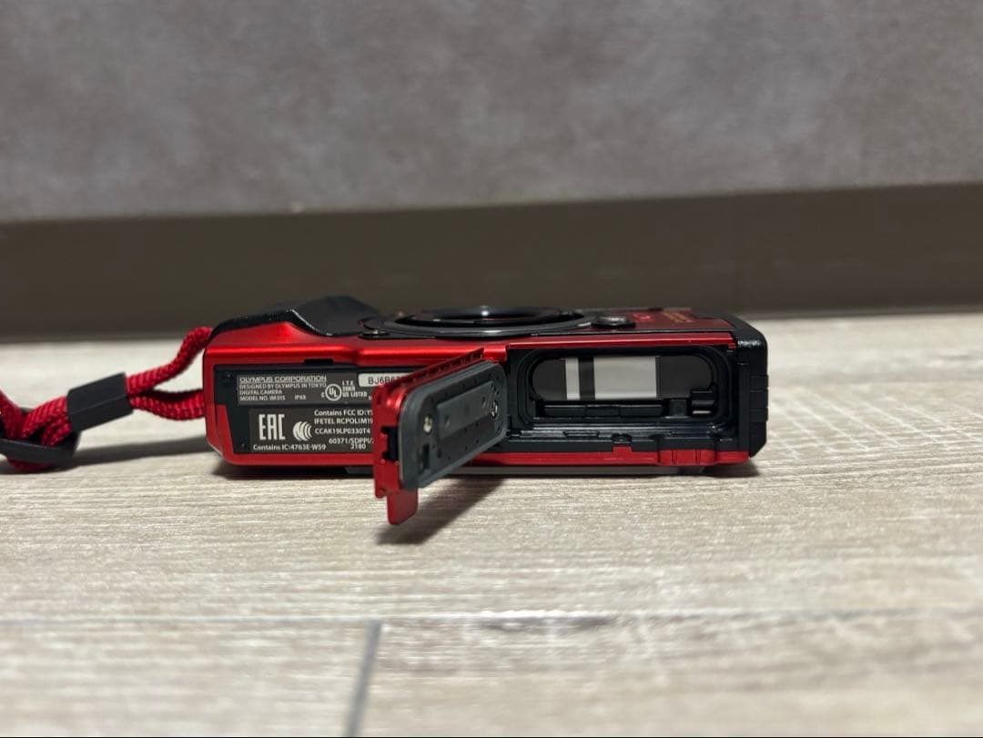 『美品』OLYMPUS TG-6レッドコンパクトデジタルカメラ