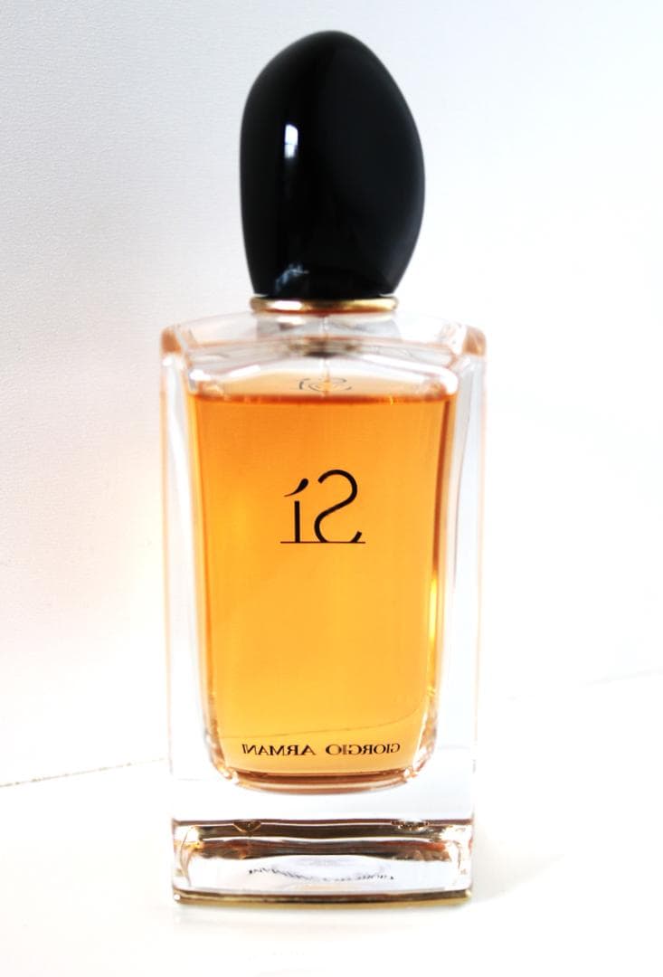 ❤️Giorgio Armani Si EDP 美しい女性らしい香り 100 ML