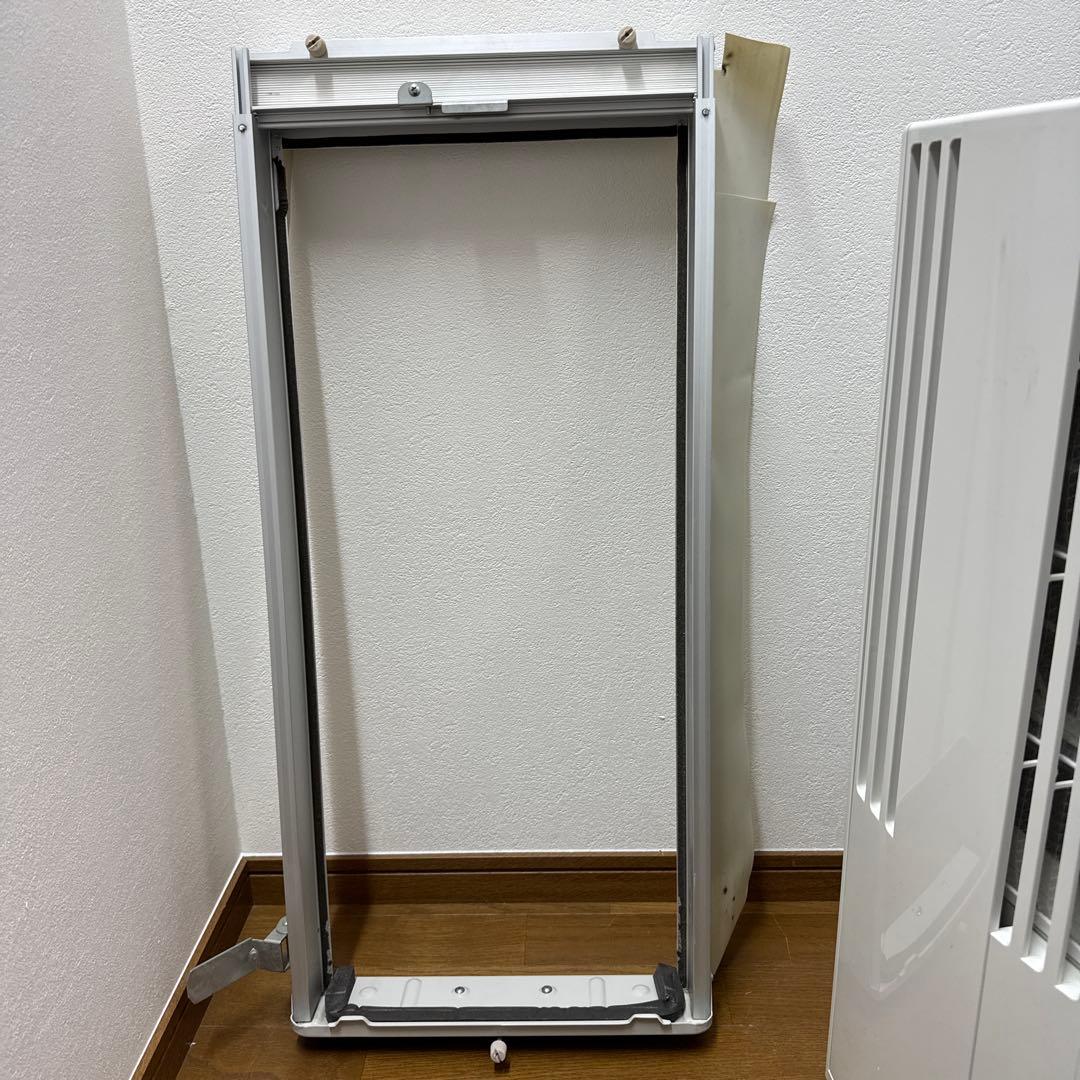 コロナルームエアコンウインド形冷房専用 型式CW-1617