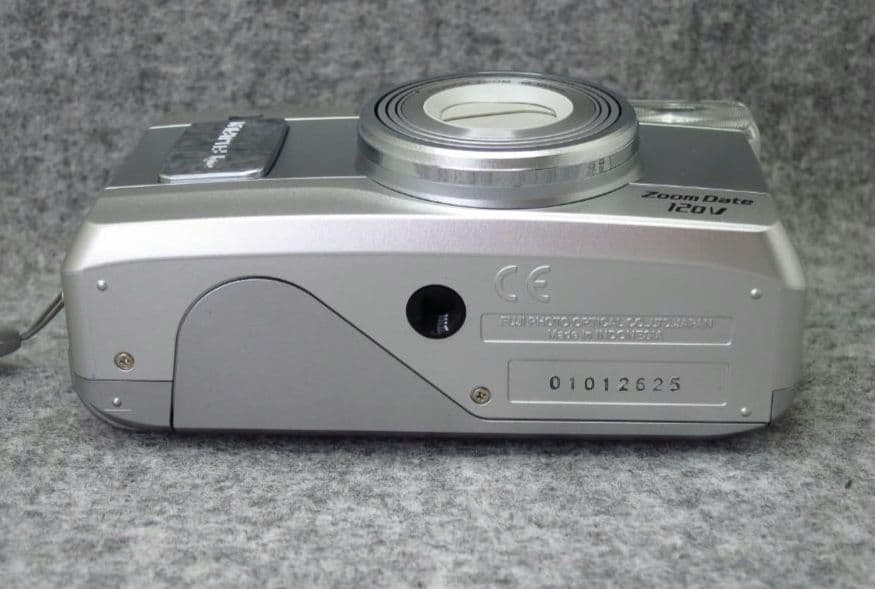 FUJIFILM ZoomDate 120V フィルムカメラ