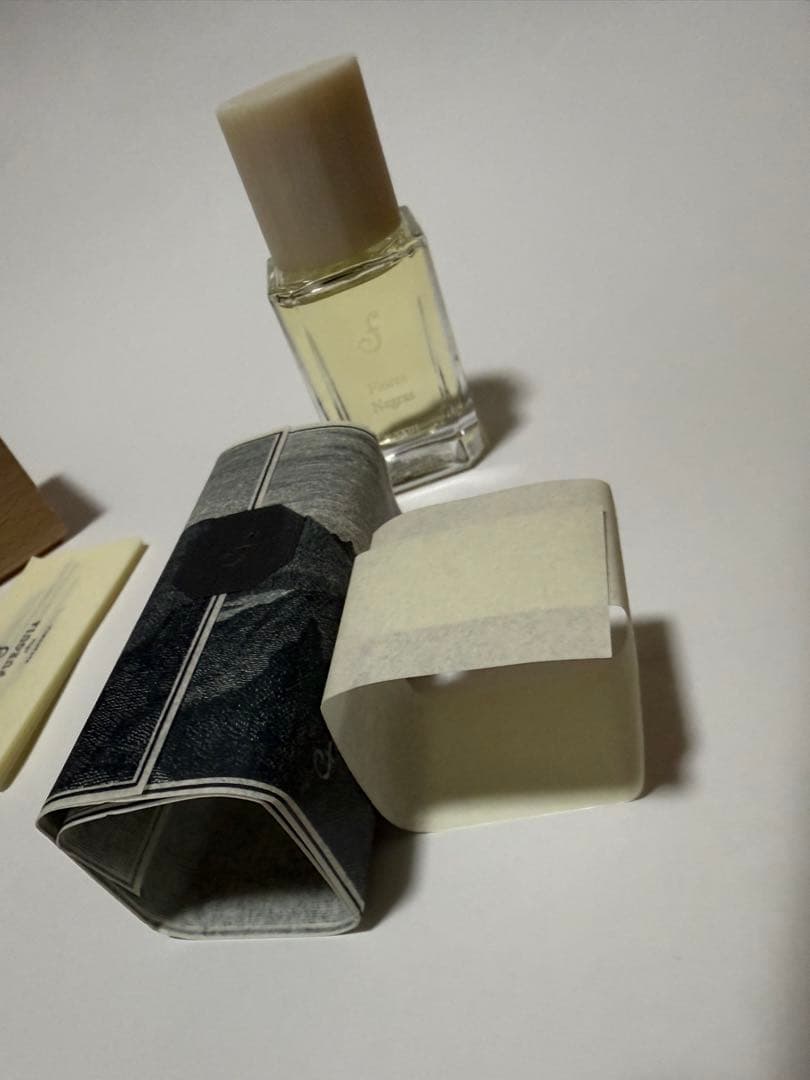 FUEGUIA フローレスネグラス 30ml ほぼ未使用