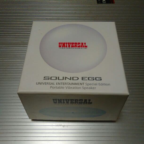 スピーカー　ユニバーサルエンターテイメント