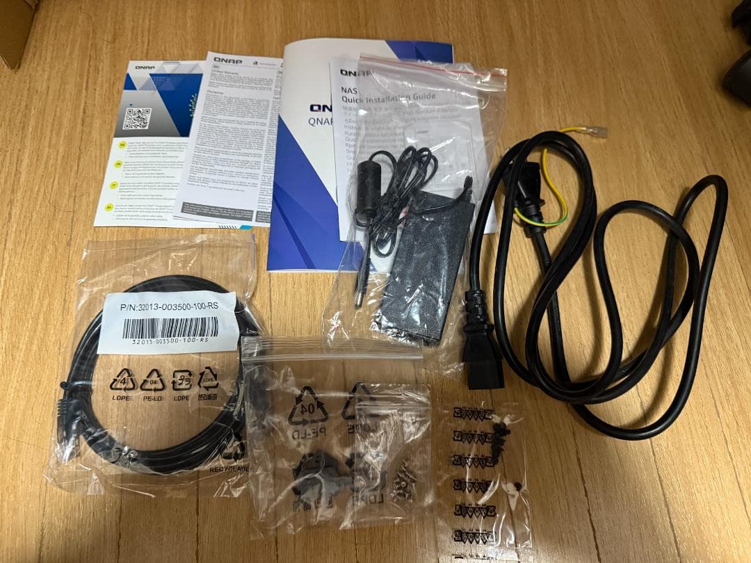 Qnap　TS-433　NAS　4ベイ