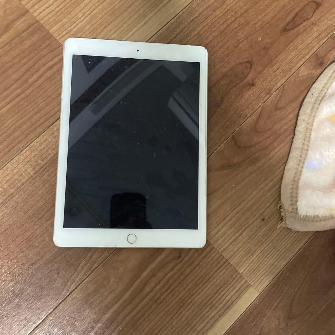 Apple iPad 10.2インチ ゴールド 本体