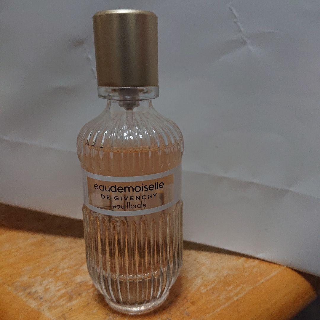 ジバンシィ オードモワゼルフローラル オードトワレ 50ml