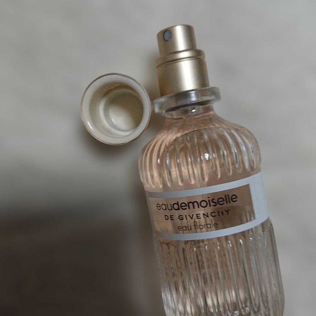 ジバンシィ オードモワゼルフローラル オードトワレ 50ml