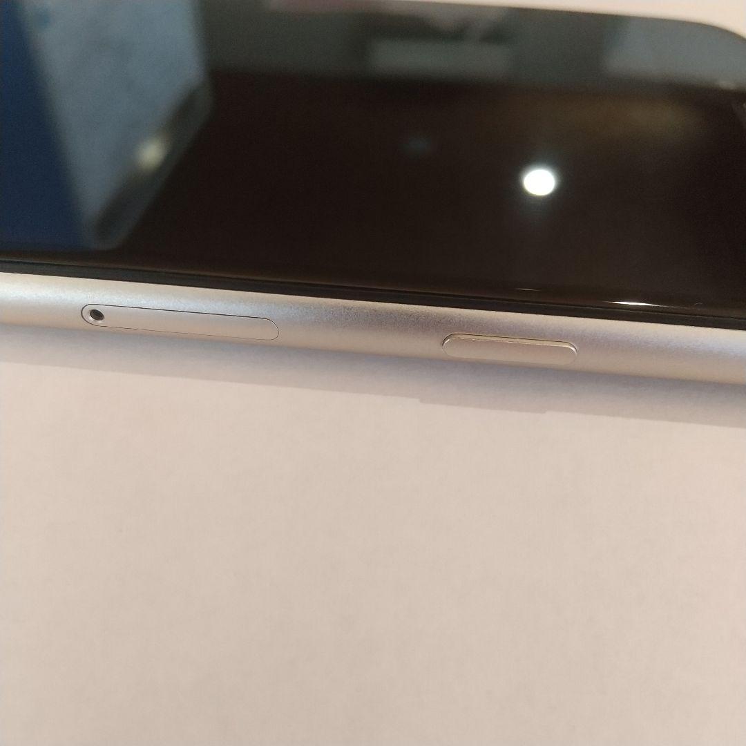iPhone SE3 128Gb SIMフリー スターライト　白色　604071
