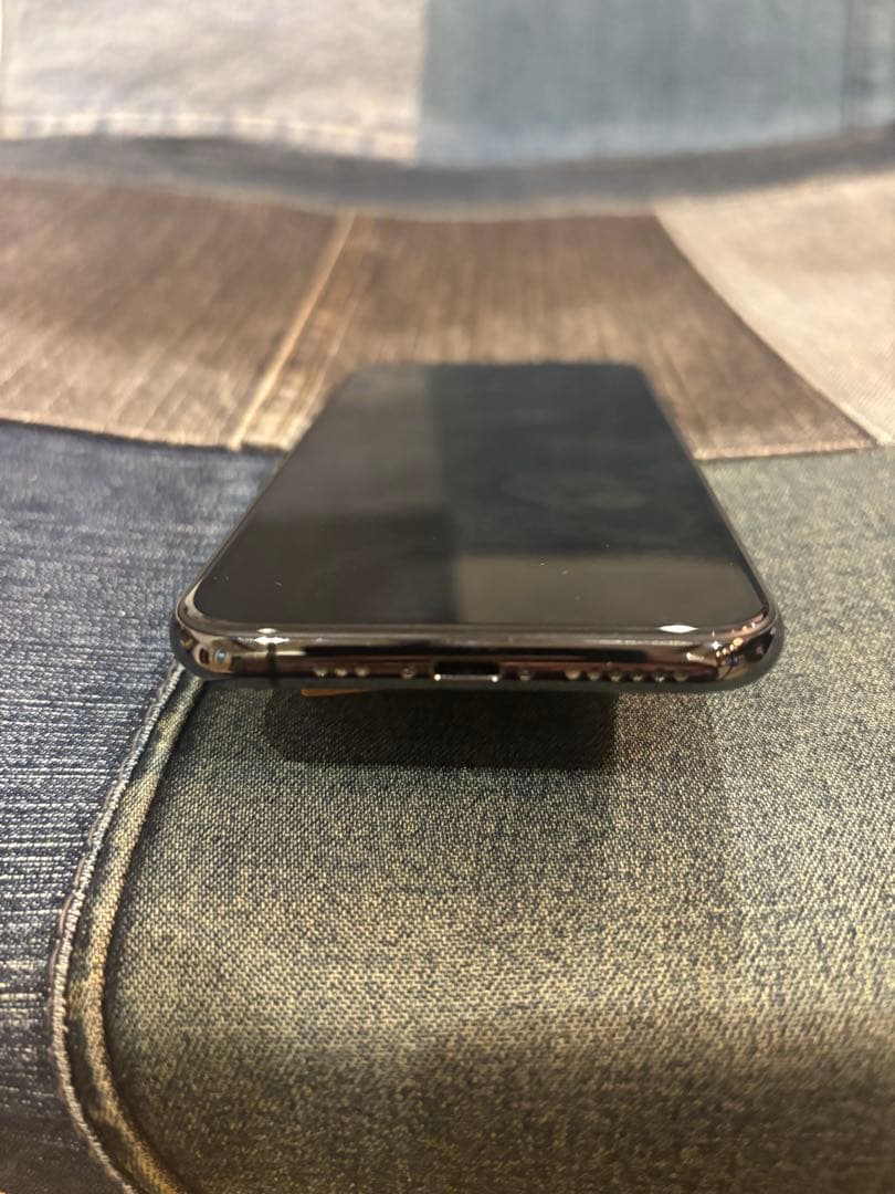 美品　iPhone11Pro 256GB SIMフリー