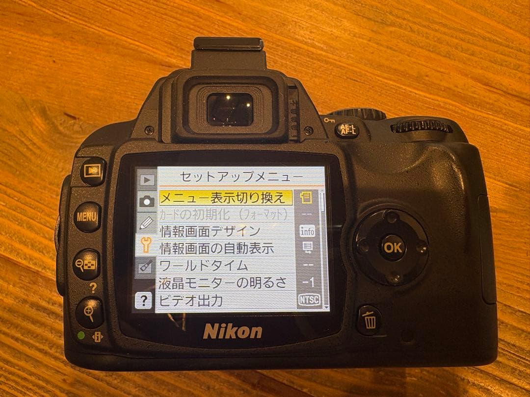 Nikon D40 デジタル一眼レフカメラ