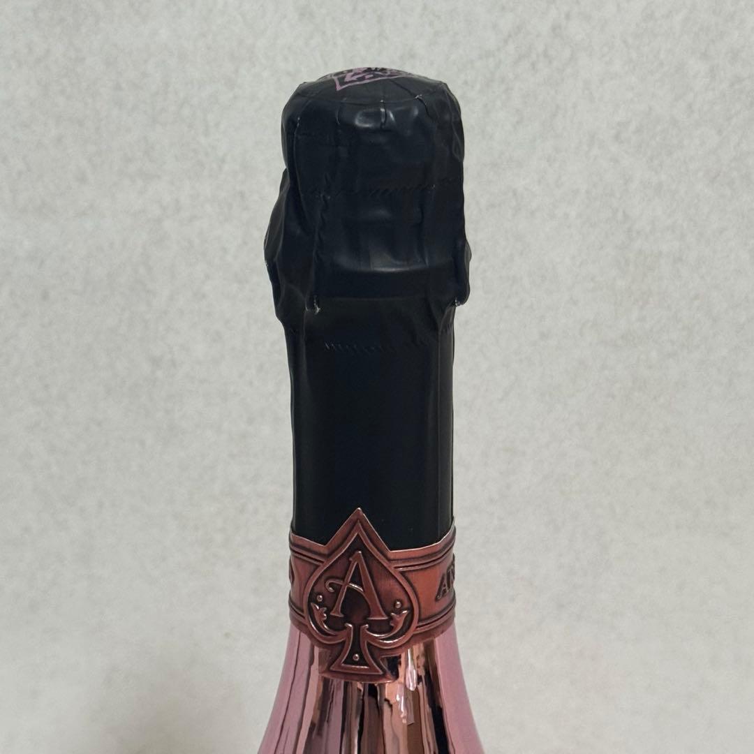 《 値下げ中 》アルマンドロゼ シャンパン 750ml 箱無し