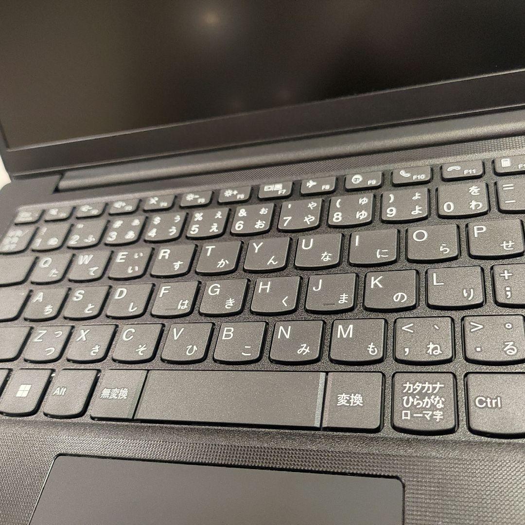 Windowsノート本体 Lenovo v14 Gen4 Core i5 13420H 16GB