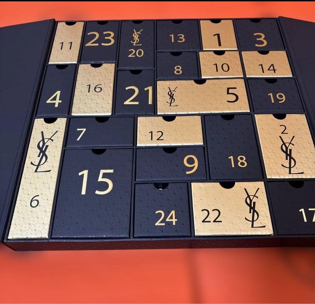YSL アドベントカレンダー　クリスマス