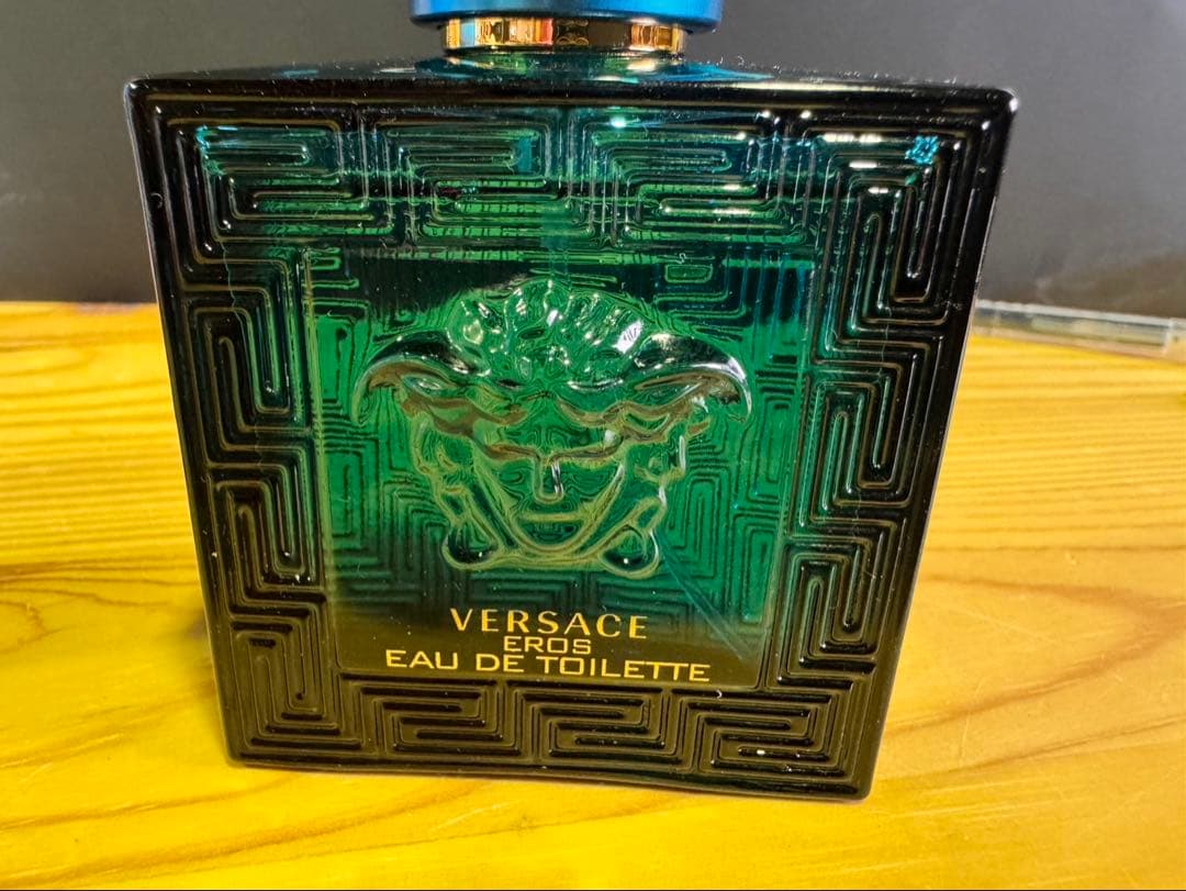 s2048 新品　ヴェルサーチ　エロス　50ml