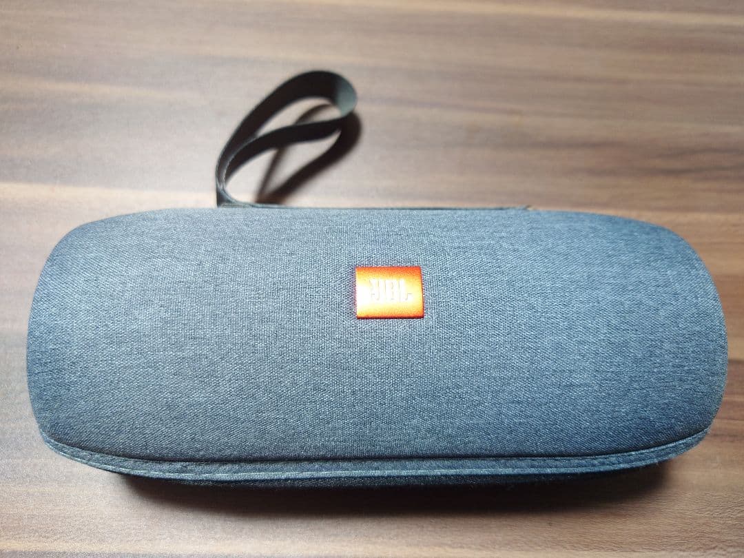 【美品】JBL CHARGE3ポータブルBluetoothスピーカー収納ケース付