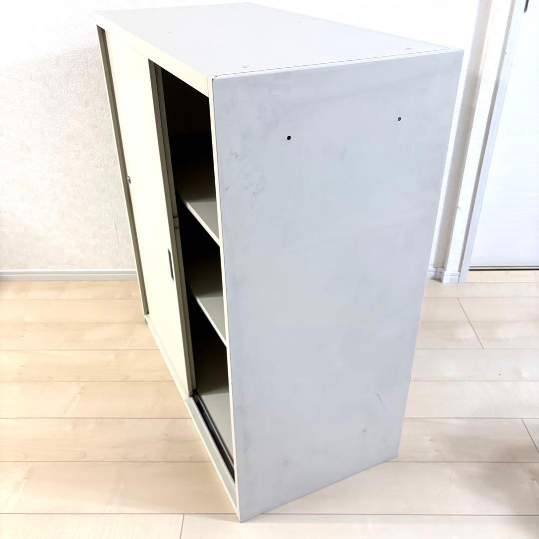 オカムラ　書庫　オフィス　ローキャビネット　キャビネット　A4 鍵付き