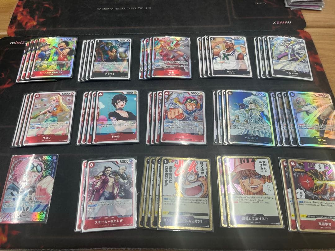 最新構築 ワンピースカード　赤黒コビー　構築済みデッキ　リーダーパラレル