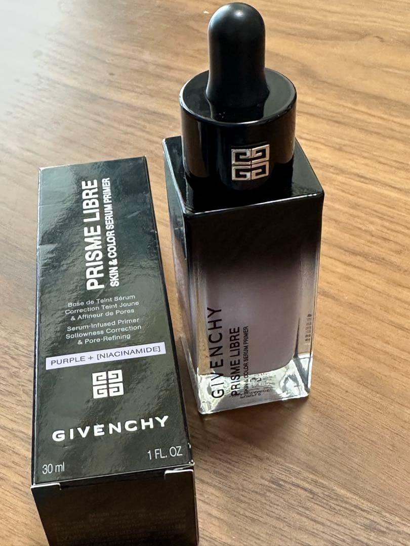 GIVENCHY PRISME LIBREメイクアッププライマー　パープル