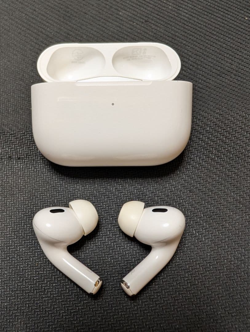 AirPods Pro2 lightning本体 ケース付き ジャンク扱い