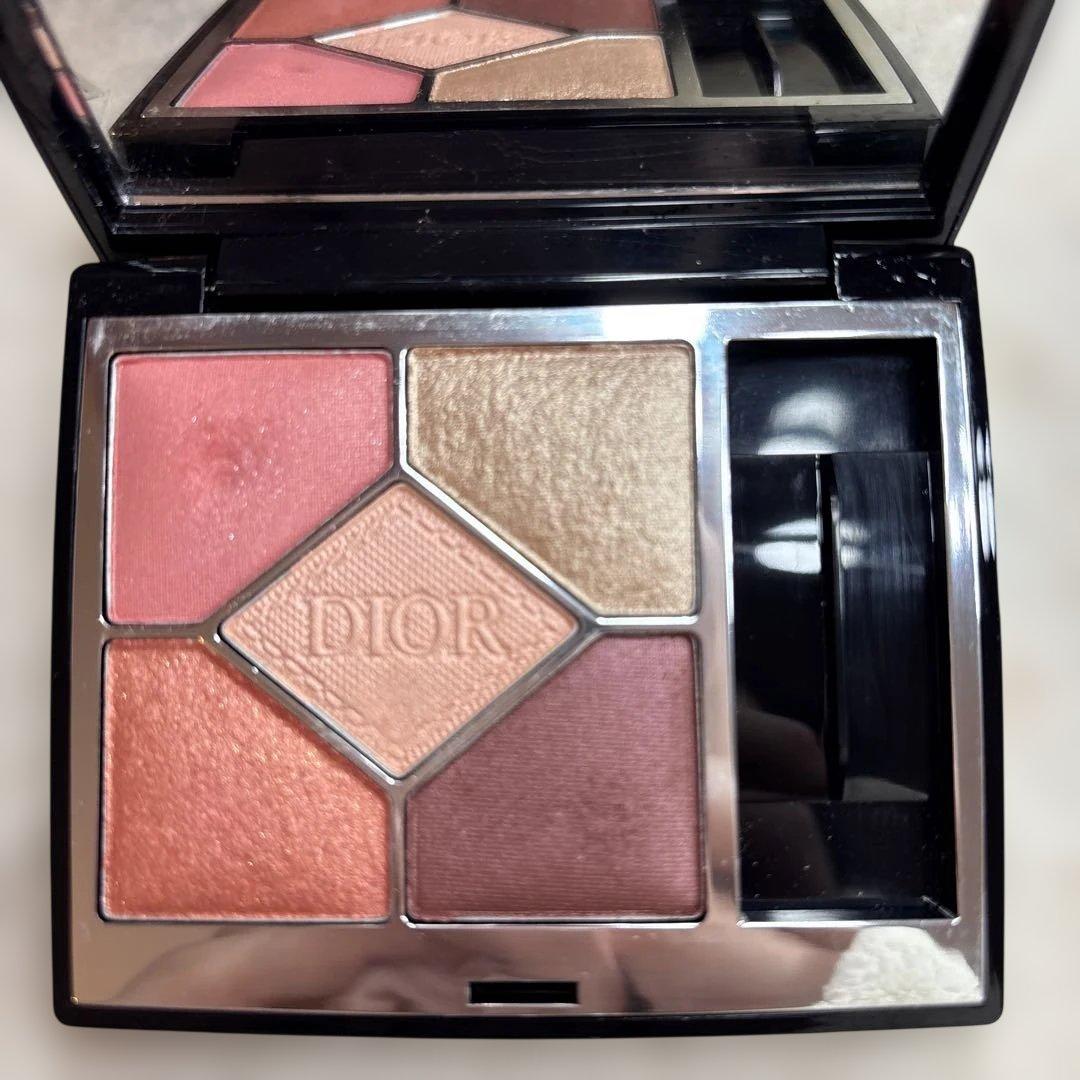 Dior アイシャドウ833