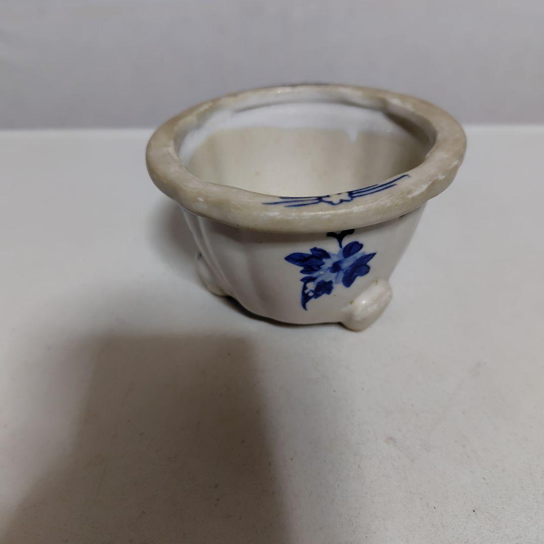年代物、盆栽用鉢です。入手困難品です。蘭が似合います。又は、松等ご検討下さい。