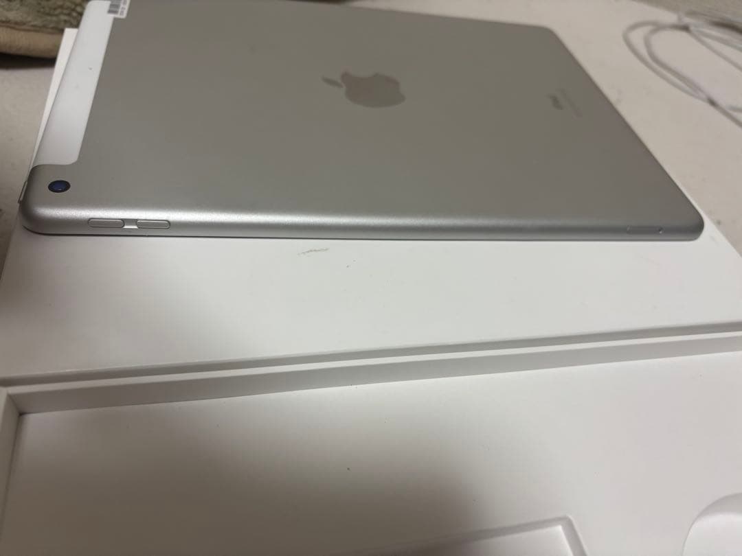 ま*や様 Apple iPad (第8世代) 128GB バッテリー95%