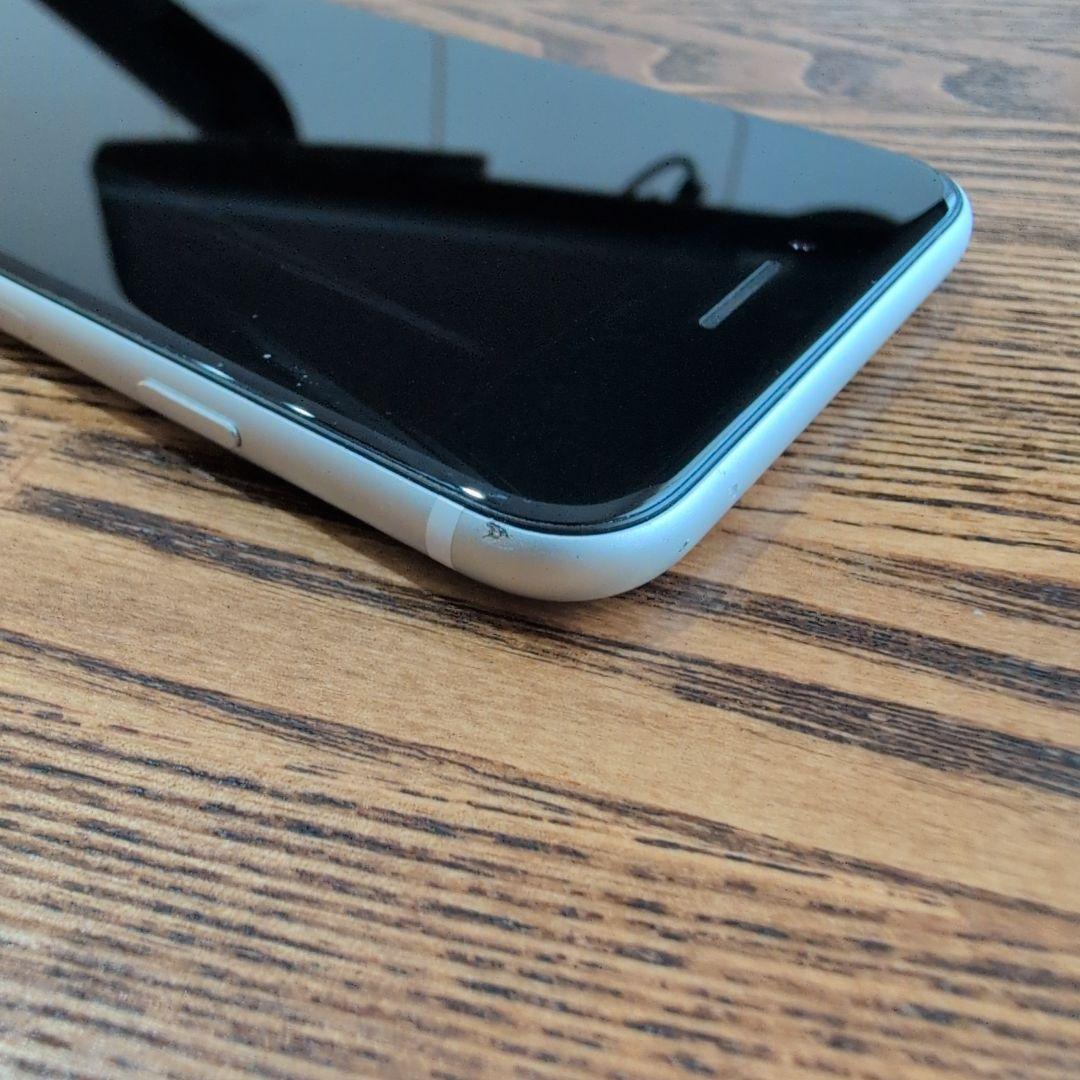 Apple iPhone SE 第2世代 ホワイト 64GB 本体のみ