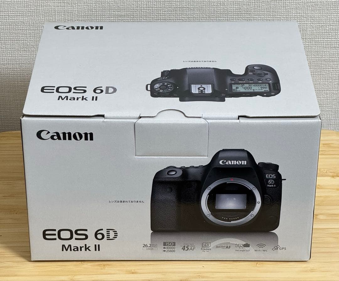 【美品】Canon EOS 6D Mark II 本体 + バッテリーグリップ