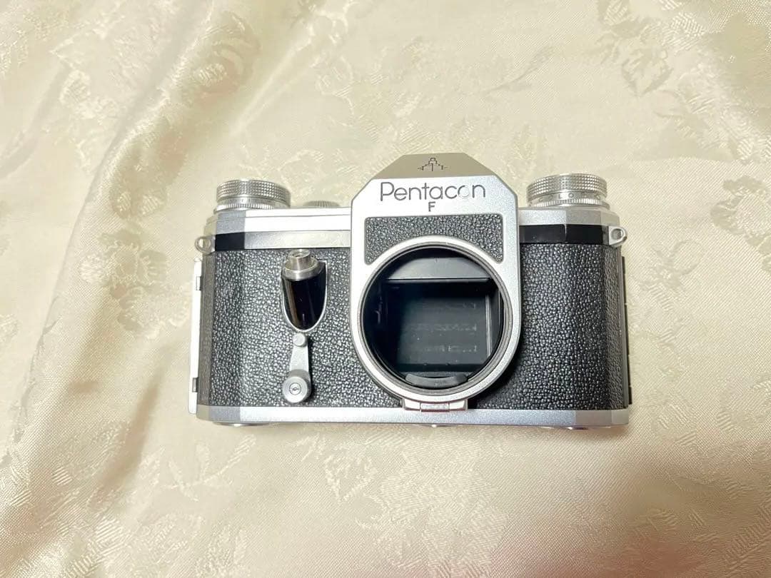 Pentacon F 旧東ドイツ製カメラ　Carl Zeiss f2.8/50