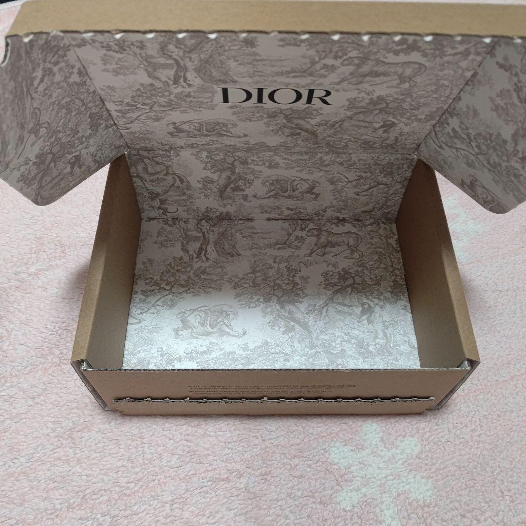 【匿名配送】Dior バックステージグロウマキシマイザーパレット　002