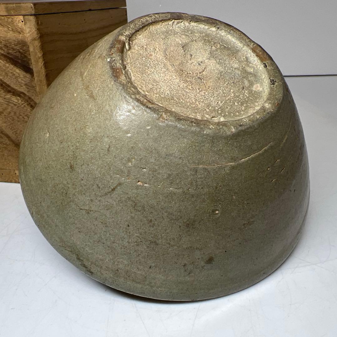 青磁皿　合箱　口径約15.5㎝　東Y8-0226③