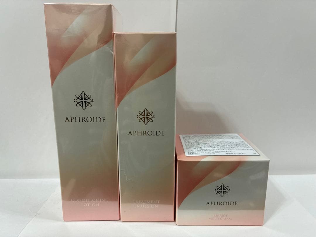 新品 アフロイデ コンディショニングローションと乳液とマルチクリーム 3点セット