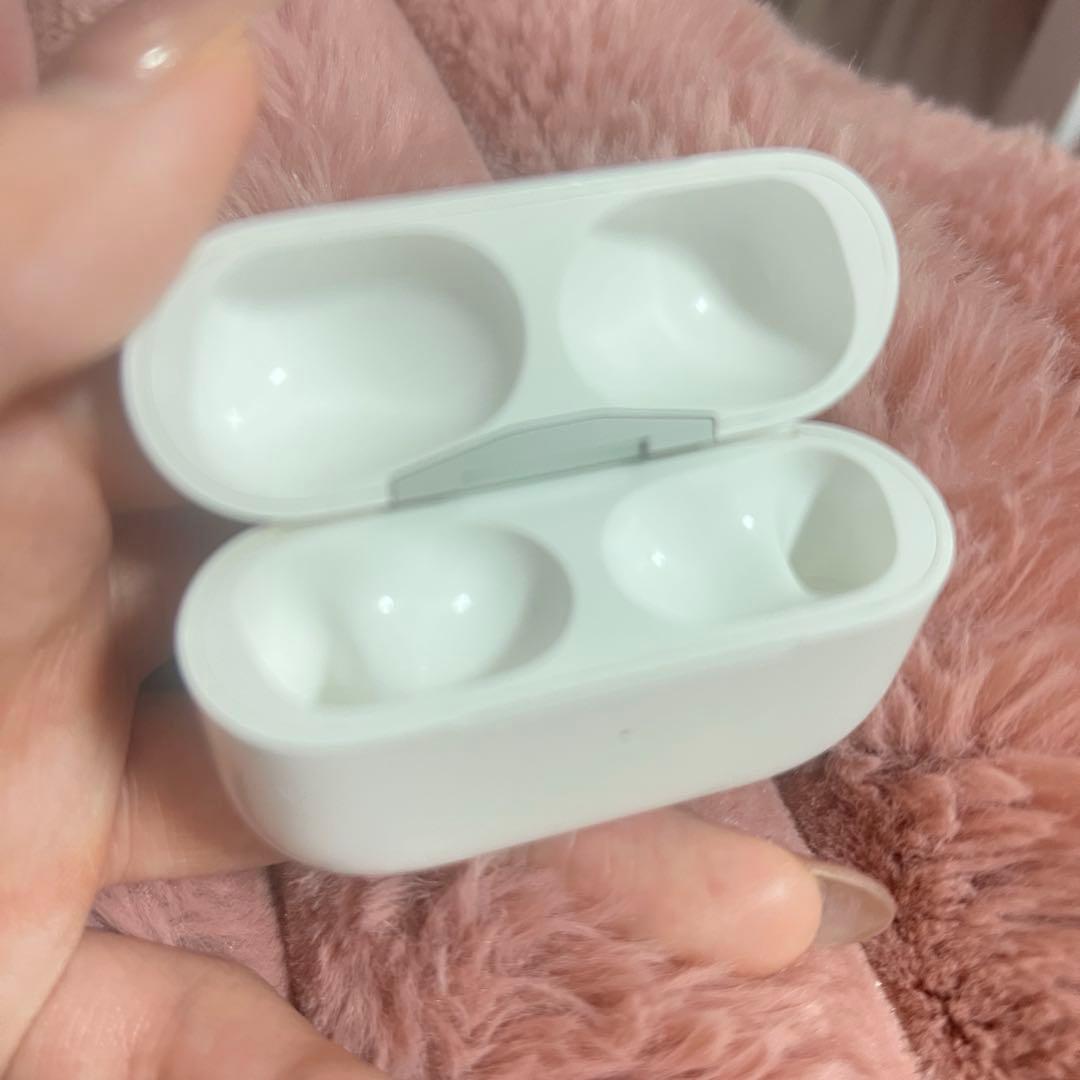 ひ*さ様 【正規品】AirPods Pro 第二世代　美品