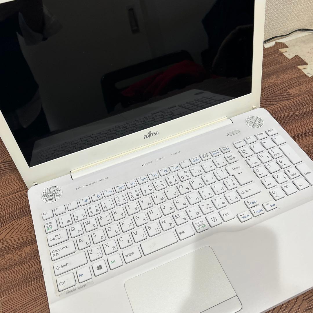 LIFEBOOK AH45/B2 ホワイト 15.6インチ