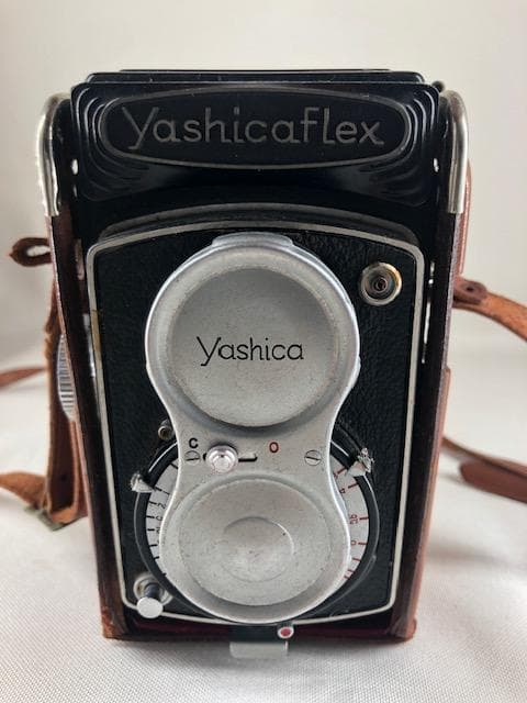 【希少】二眼レフ ヤシカフレックス 新B型 純正ケース付 d1009y101