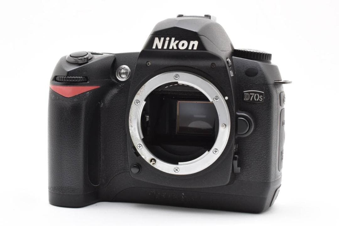 ★6.1メガピクセルAPS-CサイズCCD搭載★ Nikon ニコン D70s