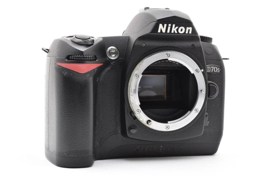 ★6.1メガピクセルAPS-CサイズCCD搭載★ Nikon ニコン D70s