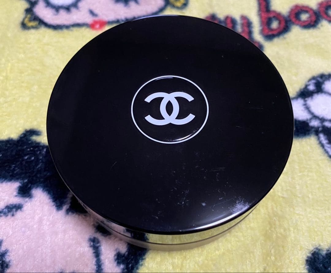 CHANEL VITALUMIÈRE ルースパウダー N°20
