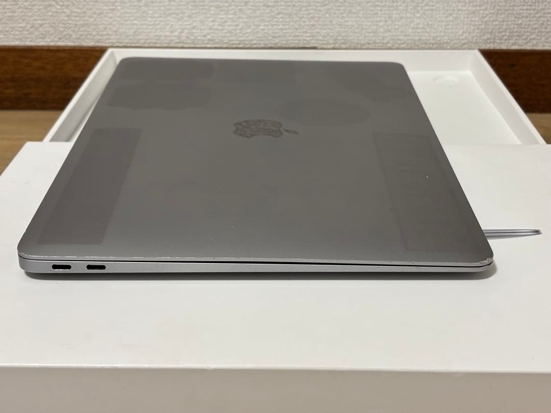 MacBook Air 13インチ　M1 256GB 8GB 2020