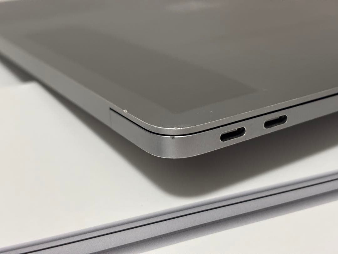 MacBook Air 13インチ　M1 256GB 8GB 2020