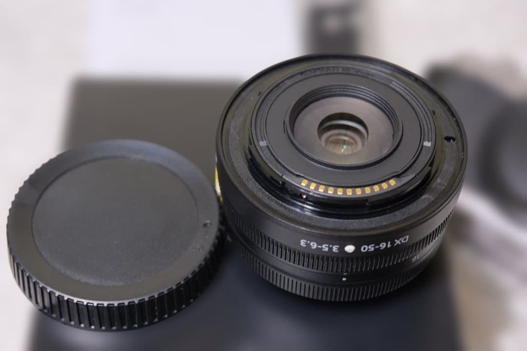 Nikon Zfcボディ　DX16-50mm f3.5-6.3ズームレンズ