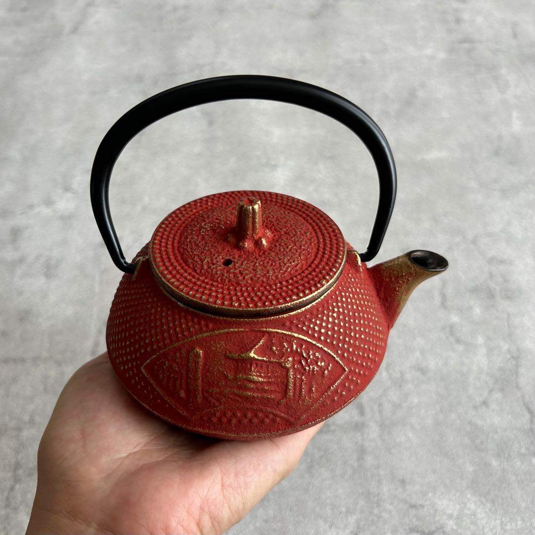 【新品・未使用】南部鉄器 急須 中尊寺0.3L 金/赤