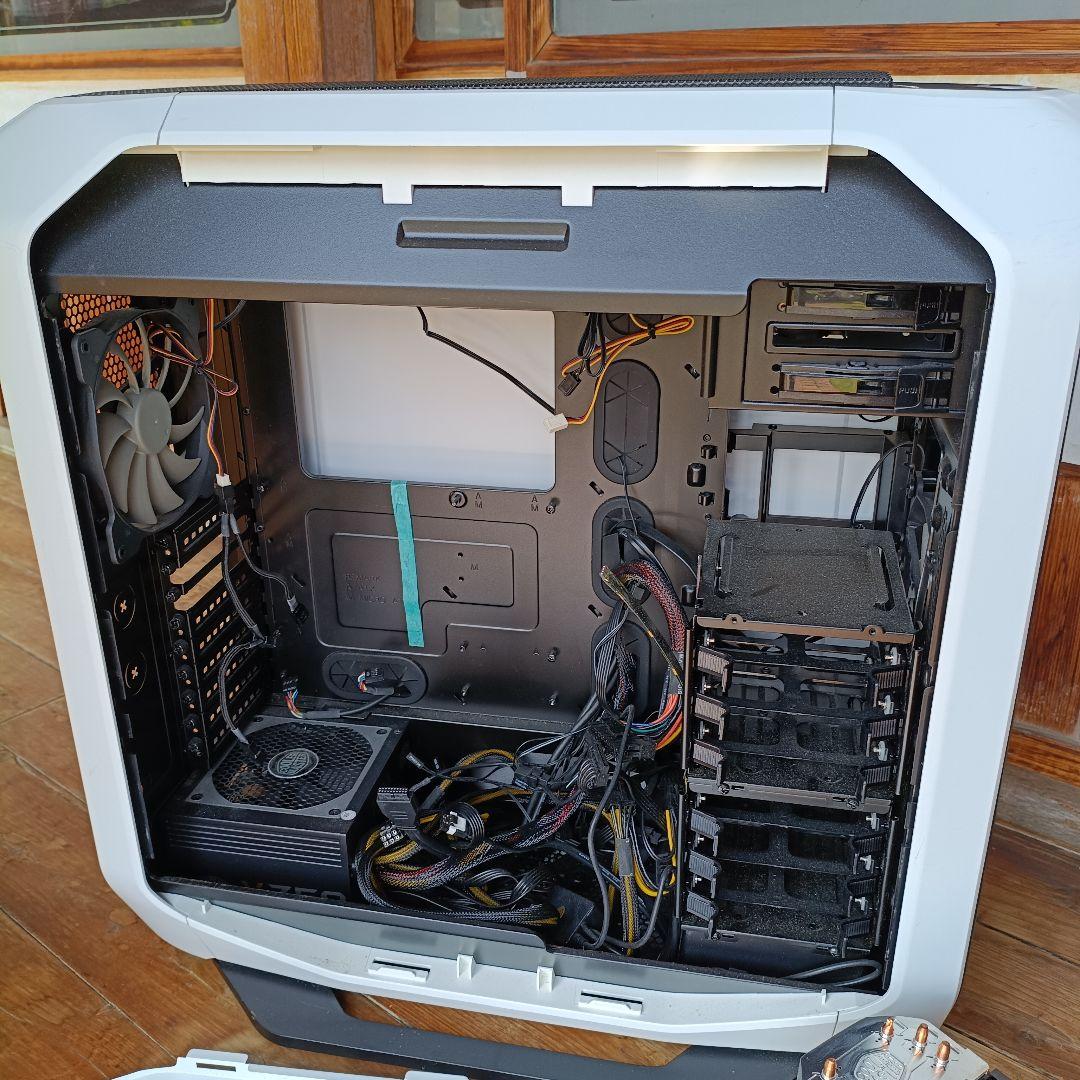 Corsaire Graphite Series 780T フルタワーPCケース