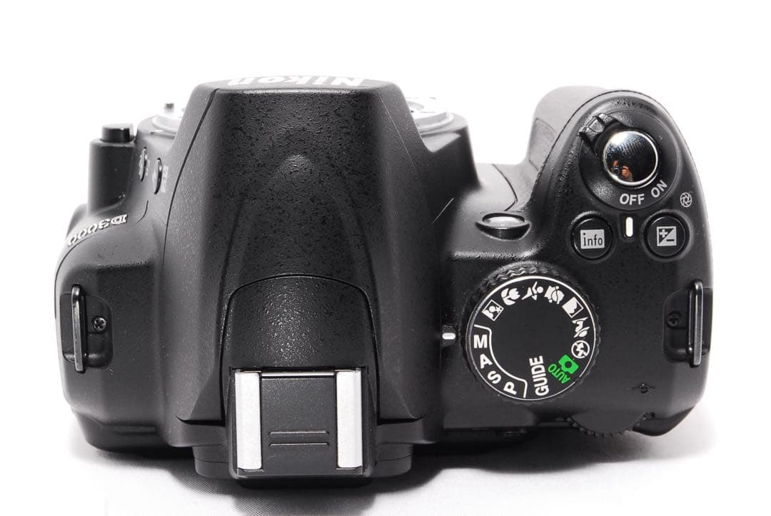 すぐ使える◆Nikon D3000◆一眼レフカメラ◆スマホ転送◆手ぶれ補正レンズ