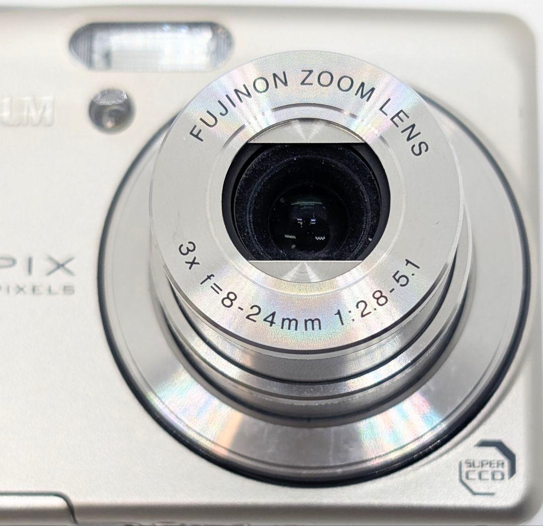 FUJIFILM Finepix F50fd 12MP デジタルカメラ 動作品