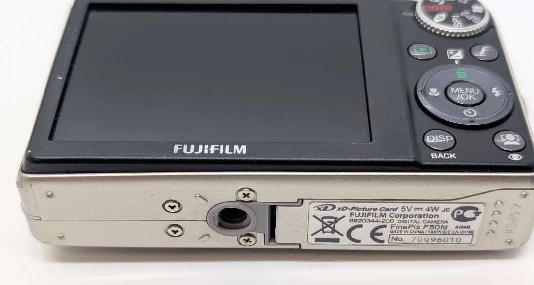 FUJIFILM Finepix F50fd 12MP デジタルカメラ 動作品